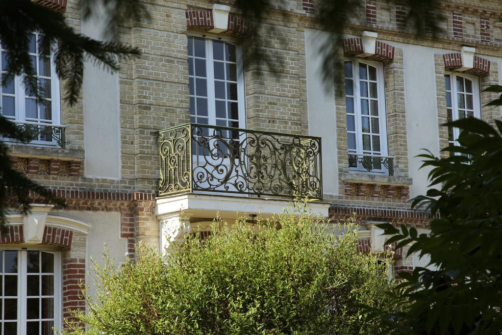 Bed and Breakfast Manoir Le Mesnil Saint-Martin-aux-Chartrains Exteriér fotografie